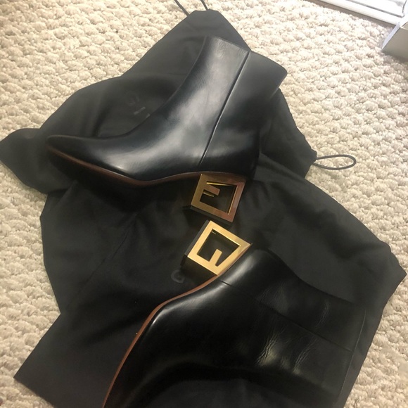 ❤️SOLD💜[givenchy] BNWT “g” block heel booties - Picture 3 of 8